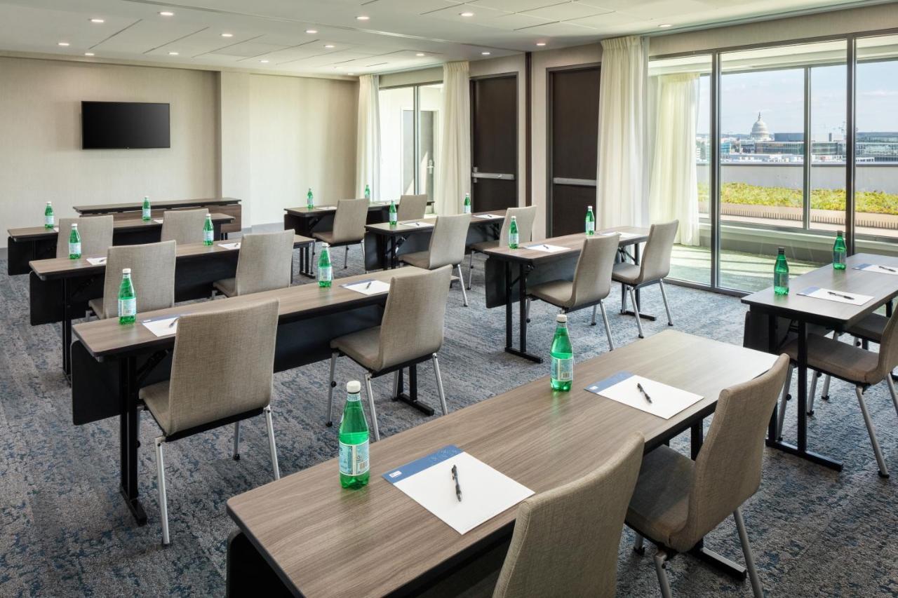 Holiday Inn Express Washington Dc Downtown By Ihg Exterior foto