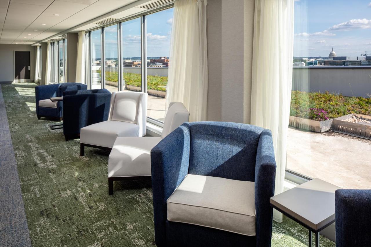 Holiday Inn Express Washington Dc Downtown By Ihg Exterior foto